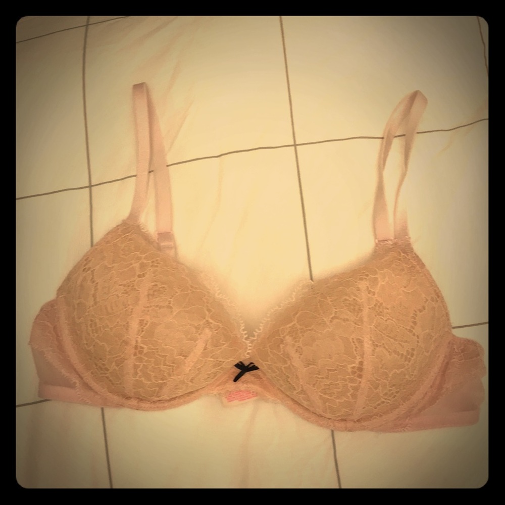 34B pinklace Victoria’s Secret Gel Padded Demi bra